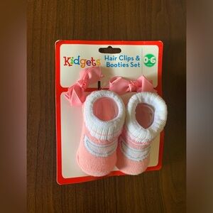 0-6 months baby girl Hair Clips & Booties set